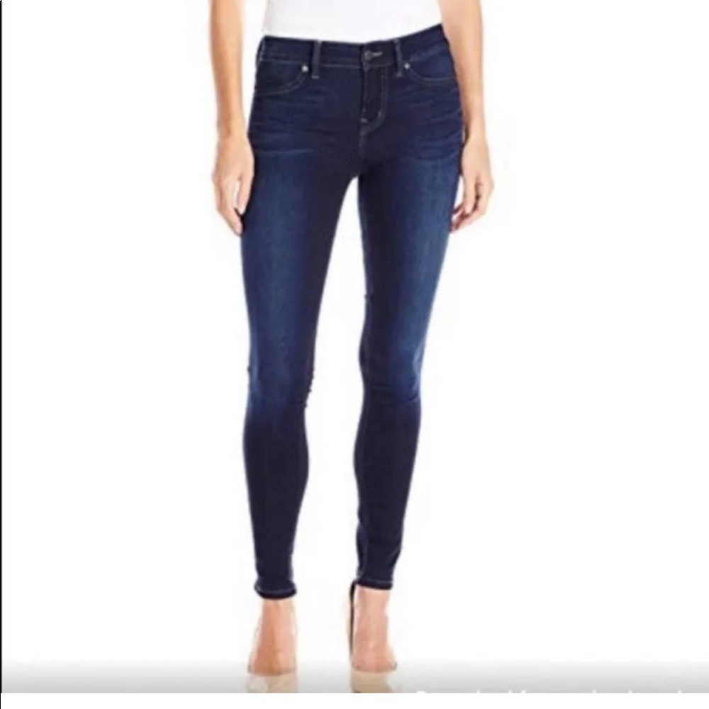 Level 99 Mid Rise Janice Ultra Skinny‎ Jeggings
